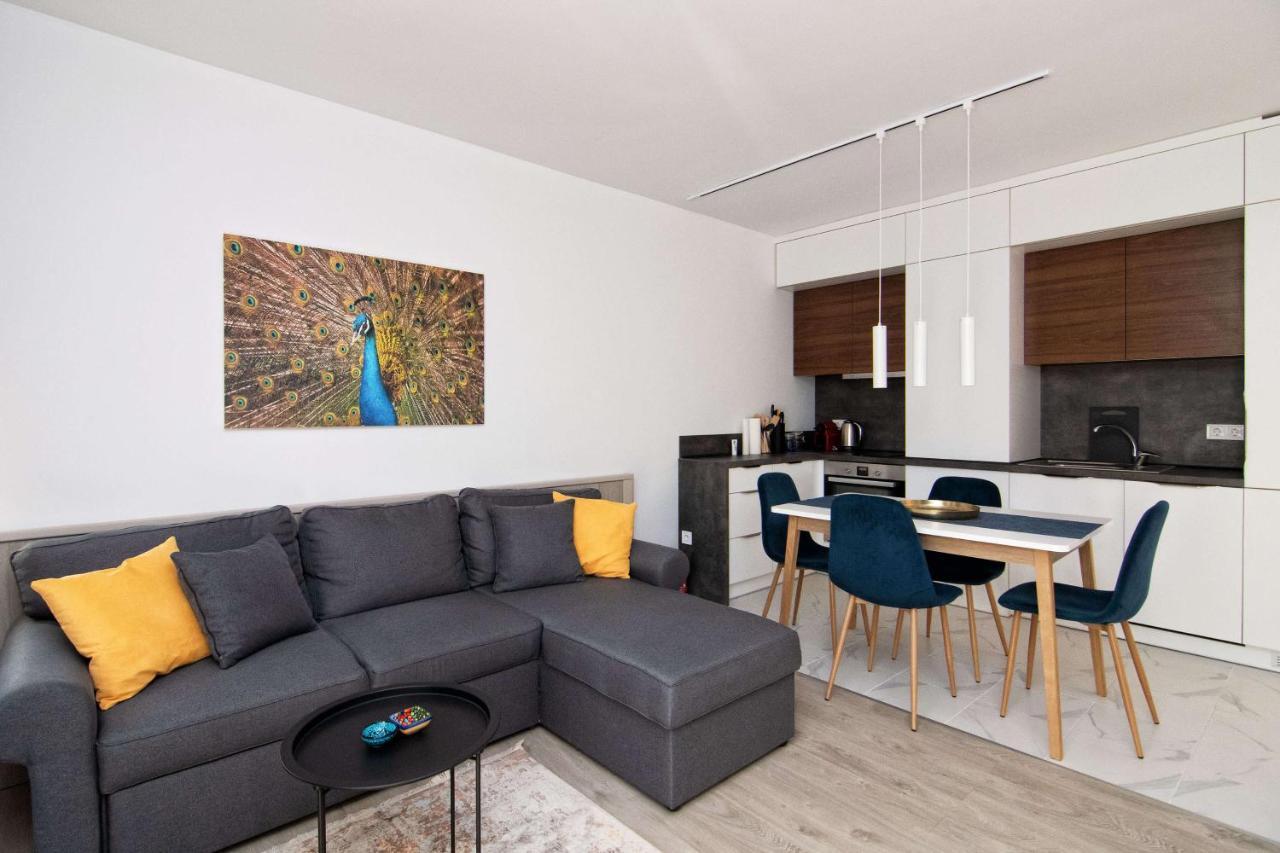 Luxury City Center Two Bedroom Apartment Close To Beach ヴァルナ エクステリア 写真